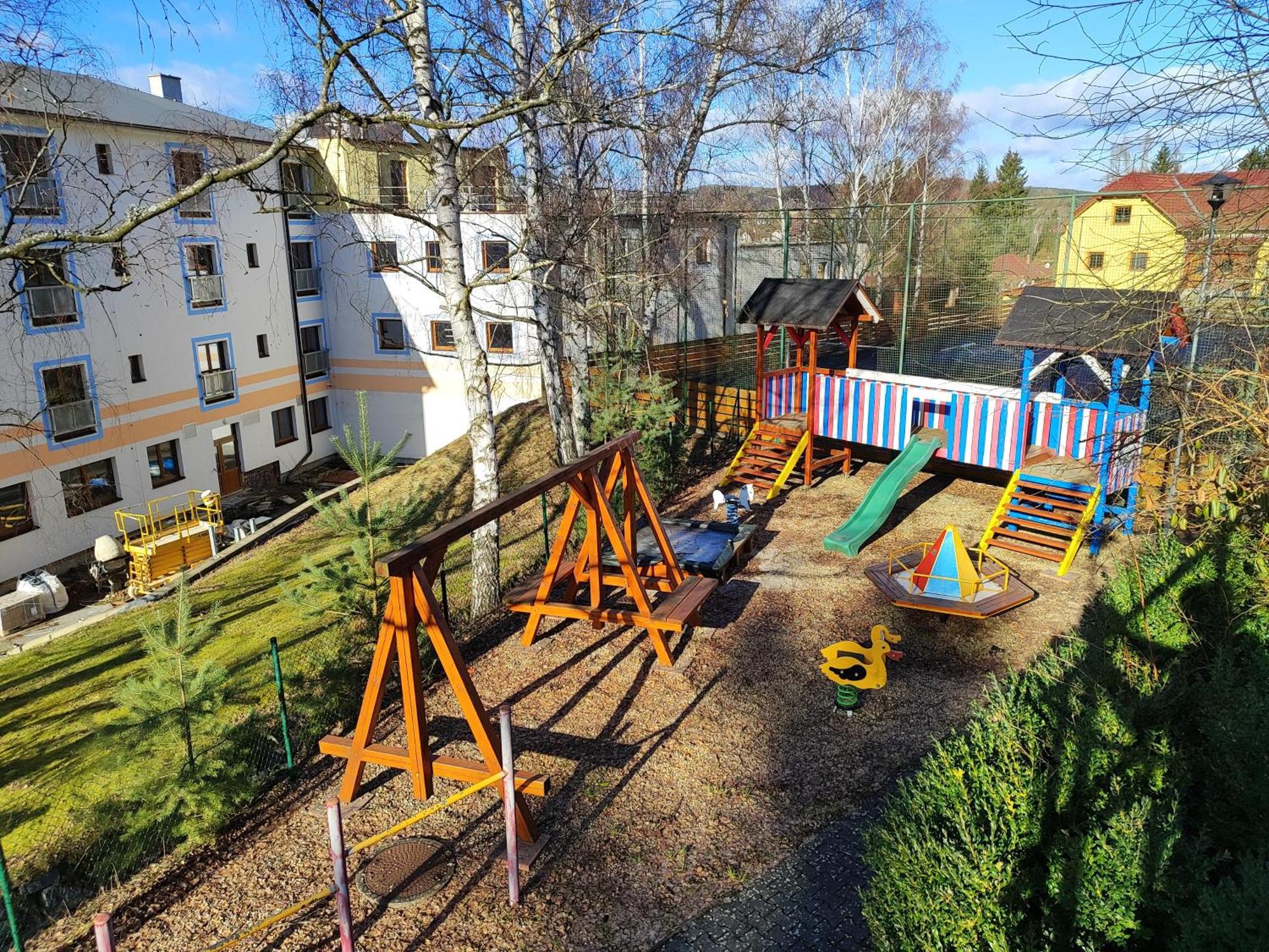 Chaty Kolodeje - Ubytovani U Reky V Soukromem Arealu-Orange Kolodeje nad Luznici Екстериор снимка